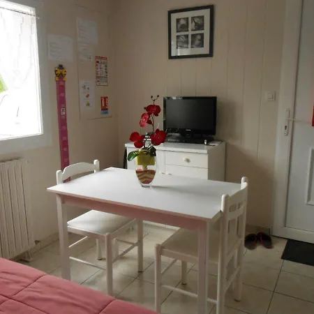 Oda ve Kahvaltı La Framboisine
